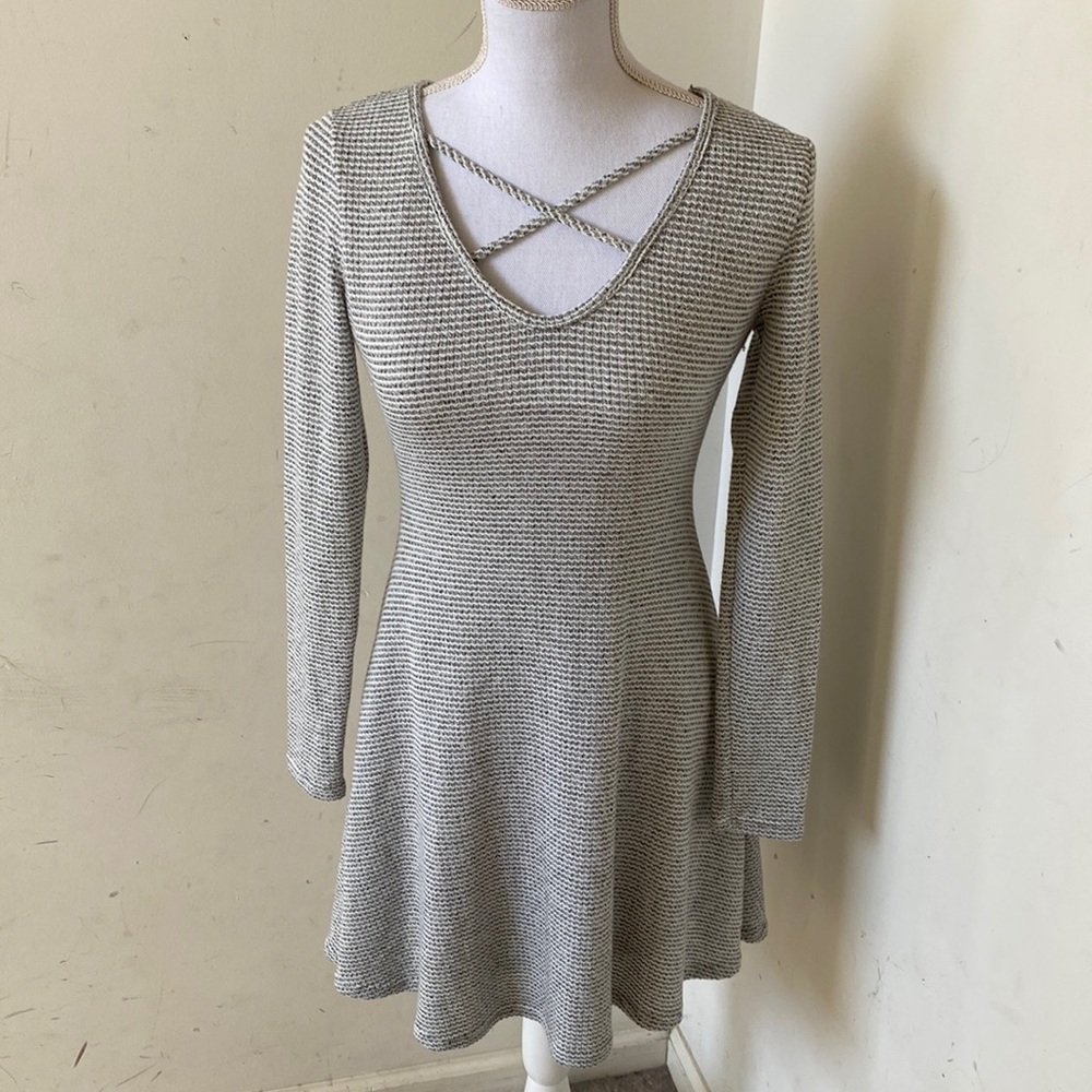 🥭 (4 for $15) Light gray Dress Alya - Picture 2 of 10